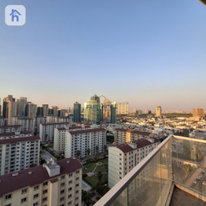 Spacious Apartment with Stunning Views image 2