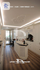 Luxurious Apartment with Park View Image 13