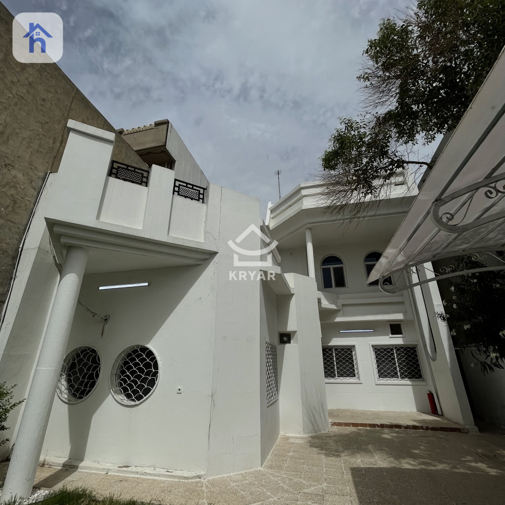 Spacious 4 Bedroom House in Mantkawa