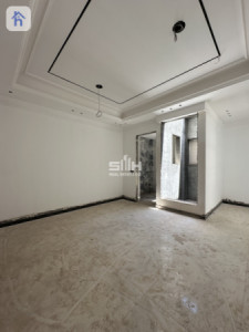 Elegant Residence in Dream City Image 13