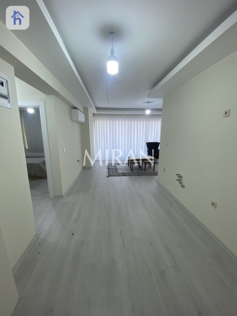Modern Apartment with Spacious Layout Resim 2
