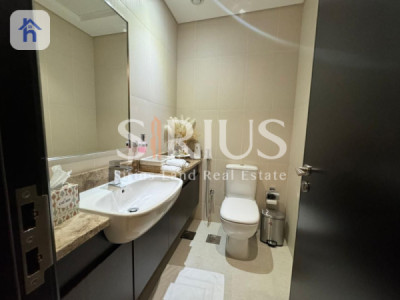 Luxurious Town House with Modern Amenities Image 21