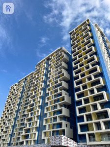 Corner Apartment image 3