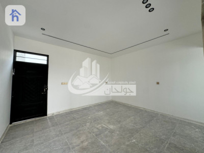 House One Floor and Half Resim 7