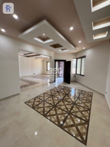 Spacious House in Dream City Image 5