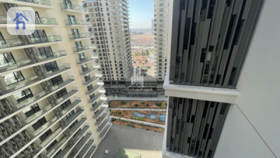Modern Apartment in Rami Towers image 9