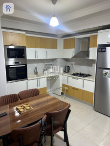Elegant Apartment in Prime Location Image 4