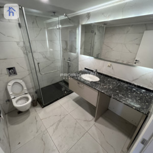 Modern one-bedroom apartment for rent Resim 6