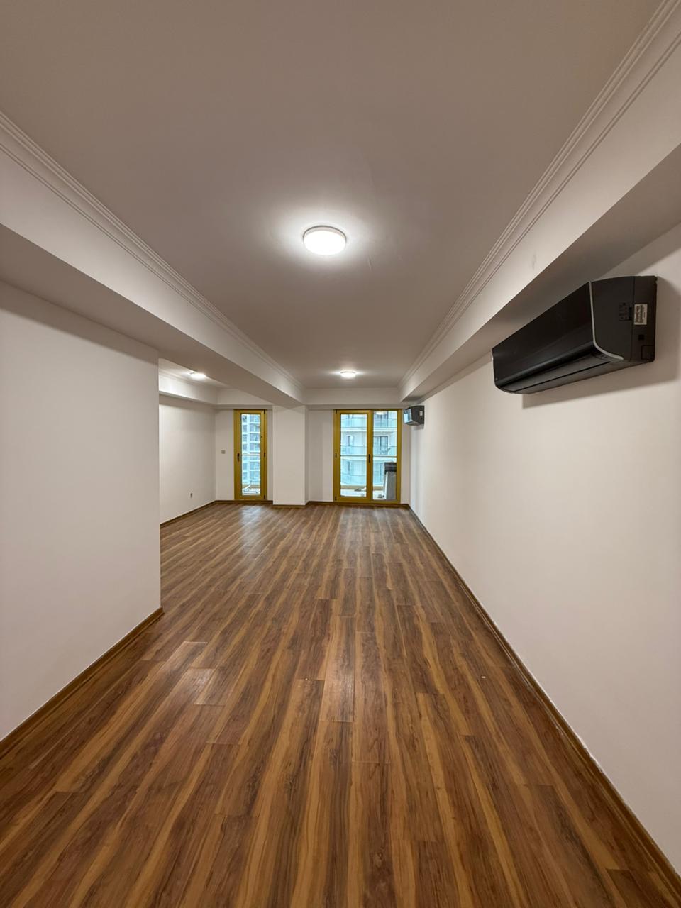 شقة الواجهة الخارجیة