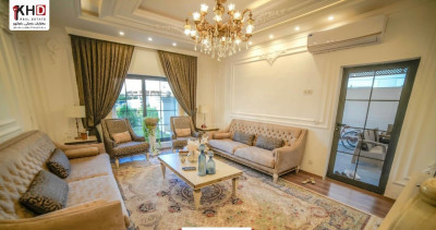 Luxurious House with Multiple Bedrooms Image 10