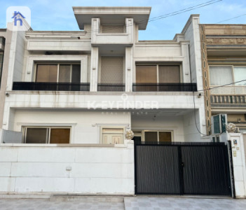 House (width 200m) image 1