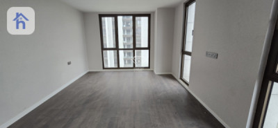 Spacious Apartment in Prime Location Image 4