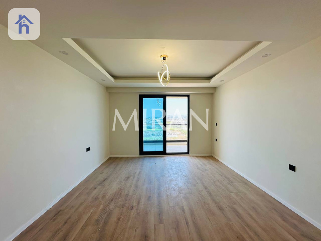 شوقەیەکی ڕووناکی یەک ژووری نوستن