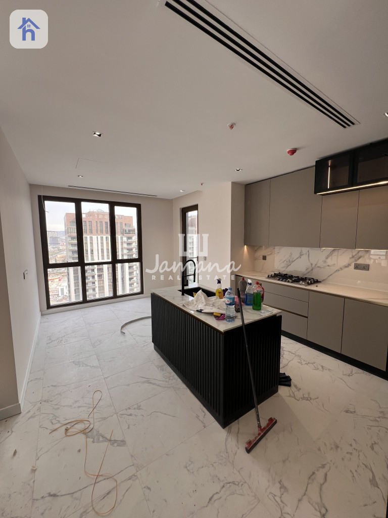 شقة عصرية بـ 4 غرف نوم