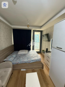 Chic Studio Apartment in Prime Location image 2