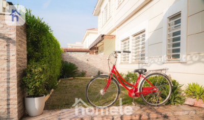 Family House with 4 Bedrooms in Hiwa City Image 3