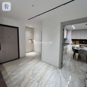 Luxurious Apartment in Prime Location image 10