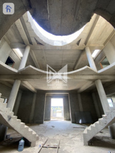 خانووی ڕوکن بەرامبەر باخچە image 4