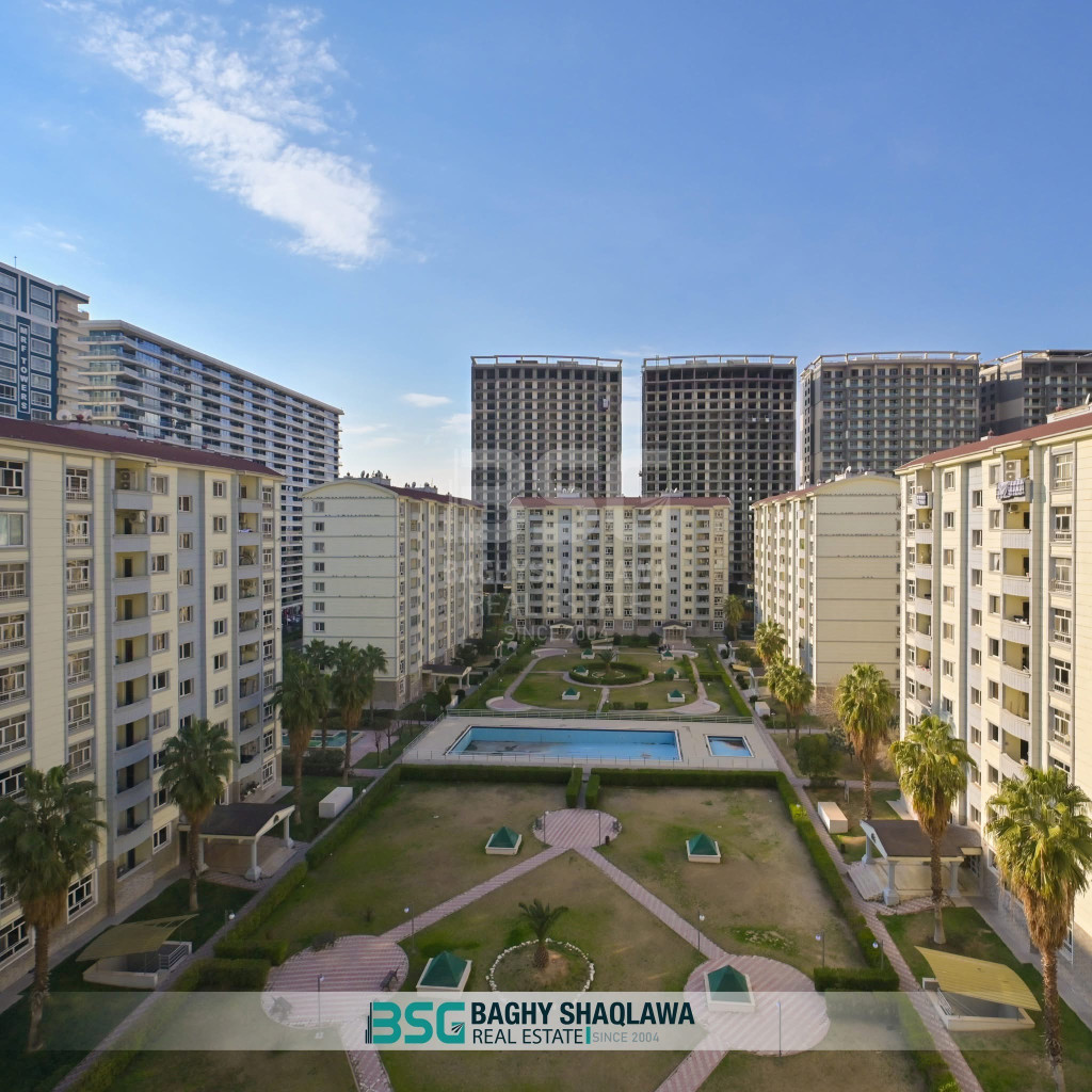 Spacious Apartment in Empire Royal