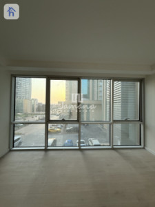 Modern 1 Bedroom Apartment image 2