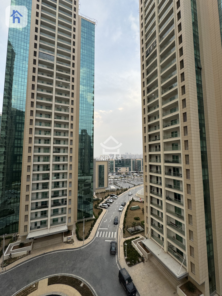 شوقەیەکی ئارام لە ئیمپایەر وینگز وێنە 2