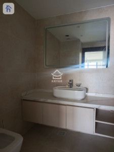 Luxurious 4 Bedroom Apartment in Sky Towers Image 17