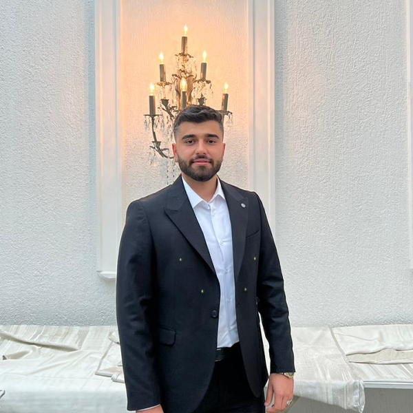 حسین شیرزاد