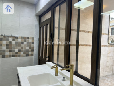 4-Bedroom House Image 7
