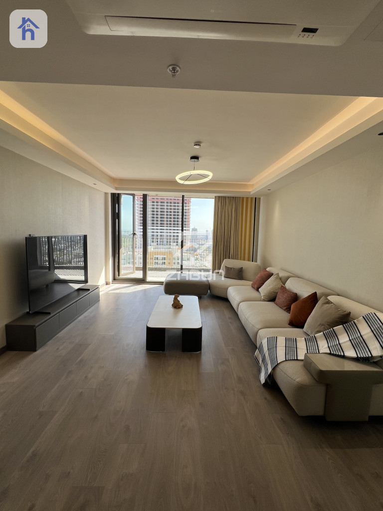Luxurious 3-Bedroom Apartment in Cavalli Tower