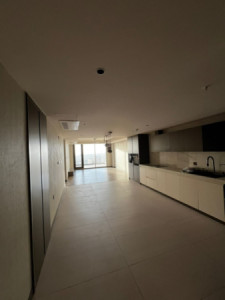 Spacious Apartment in Cavalli Tower image 7