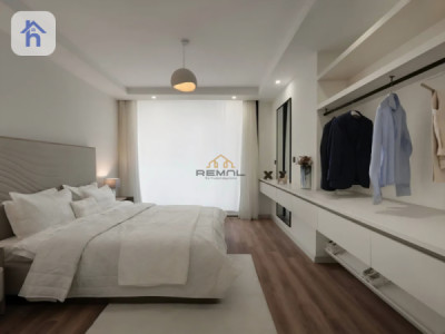 Spacious 3-Bedroom Apartment in London Towers Image 9