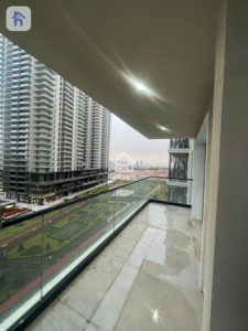 Modern and Spacious 2-Bedroom Apartment image 3