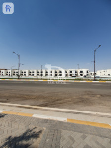 Commercial House For Rent image 24