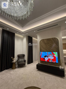 Luxury House image 13