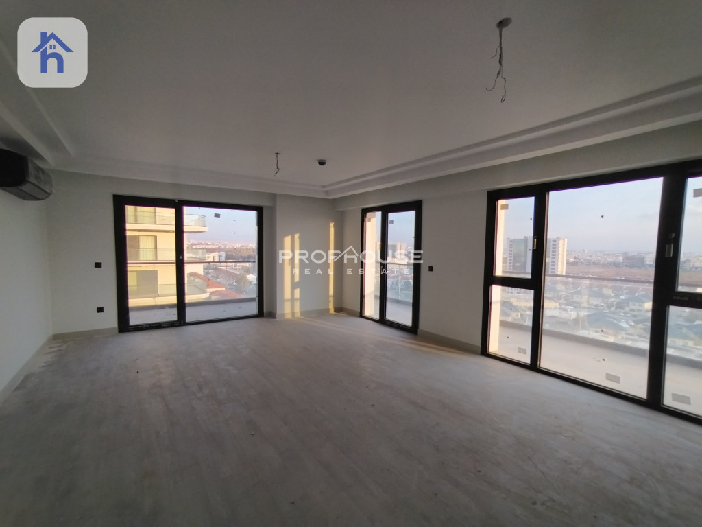 Modern Apartment with 3 Bedrooms