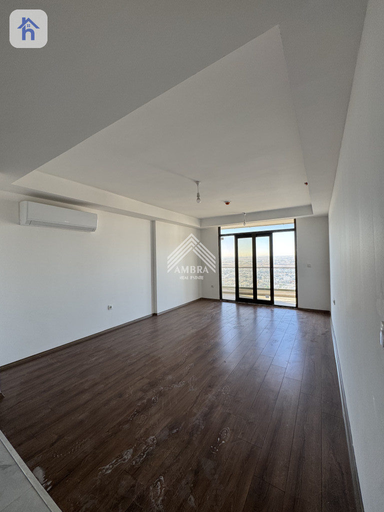 Cozy 1-bedroom flat in prime location Image 2