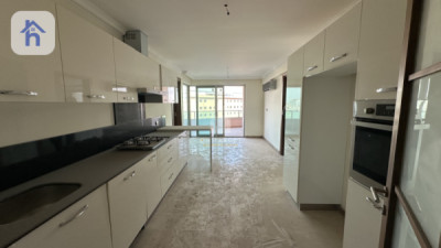 Luxurious 6 Bedroom Apartment for Sale Image 4