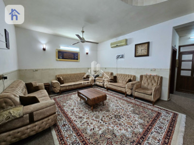 Spacious House with Multiple Rooms Image 10