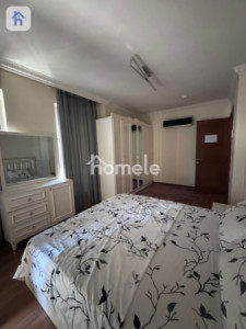 Modern apartment with park view Image 14