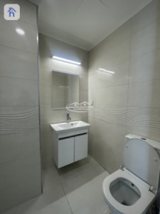 Modern Furnished Apartment Image 7