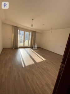 شقة فخمة بـ 3 غرف نوم صورة 4