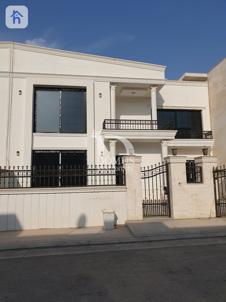 خانووی مۆدێرن بۆ چوار ژووری نوستن