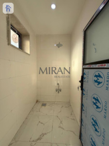 Spacious House with 4 Bedrooms image 12