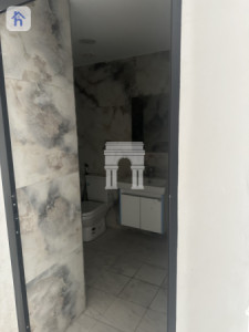 شقة واسعة مع وسائل راحة حديثة image 2