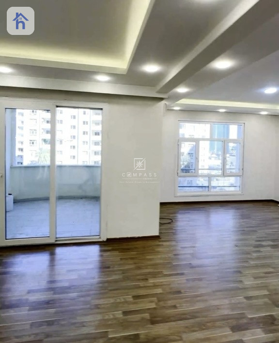 Spacious Apartment in Empire Royal Complex