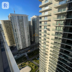 Modern Apartment image 8