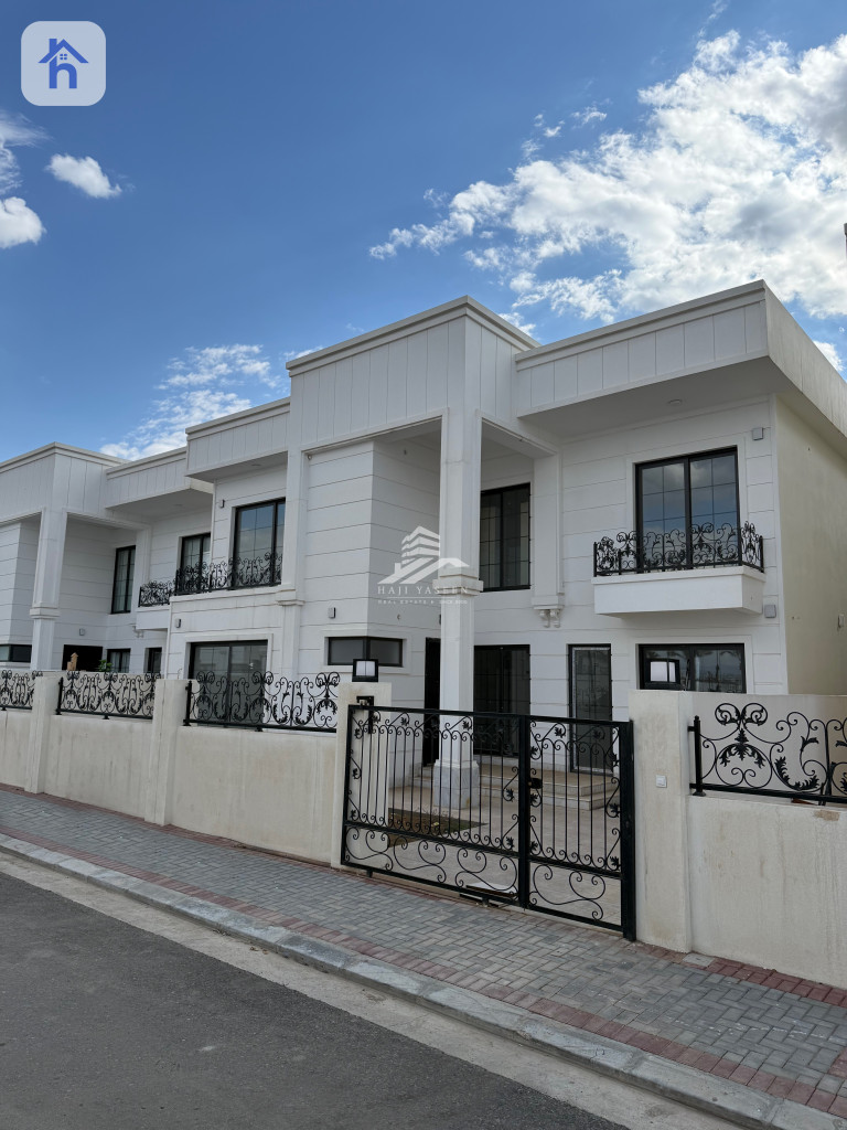 Modern House with 5 Bedrooms