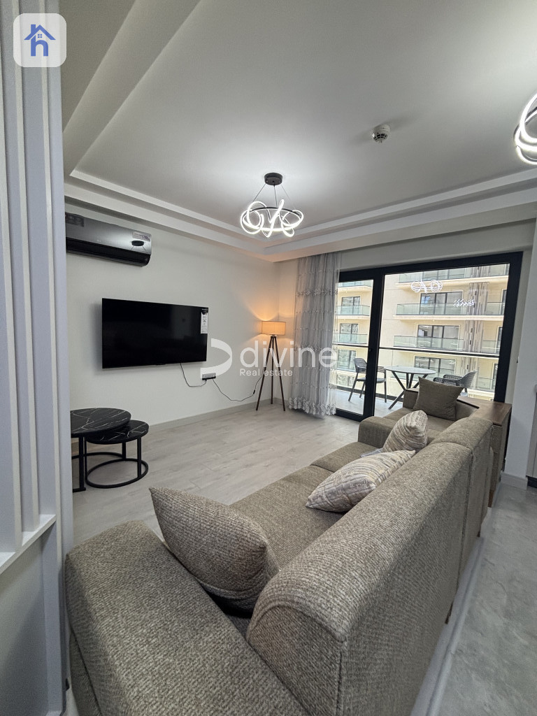 Studio Apartment Image 2