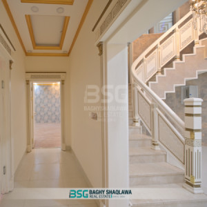 Spacious Family Home with Modern Design Image 10