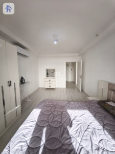 Stylish Apartment with Spacious Layout Image 3